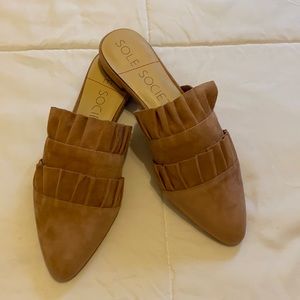 NWOB Sole Society Ruffle Mules Mauve Sz 7.5
